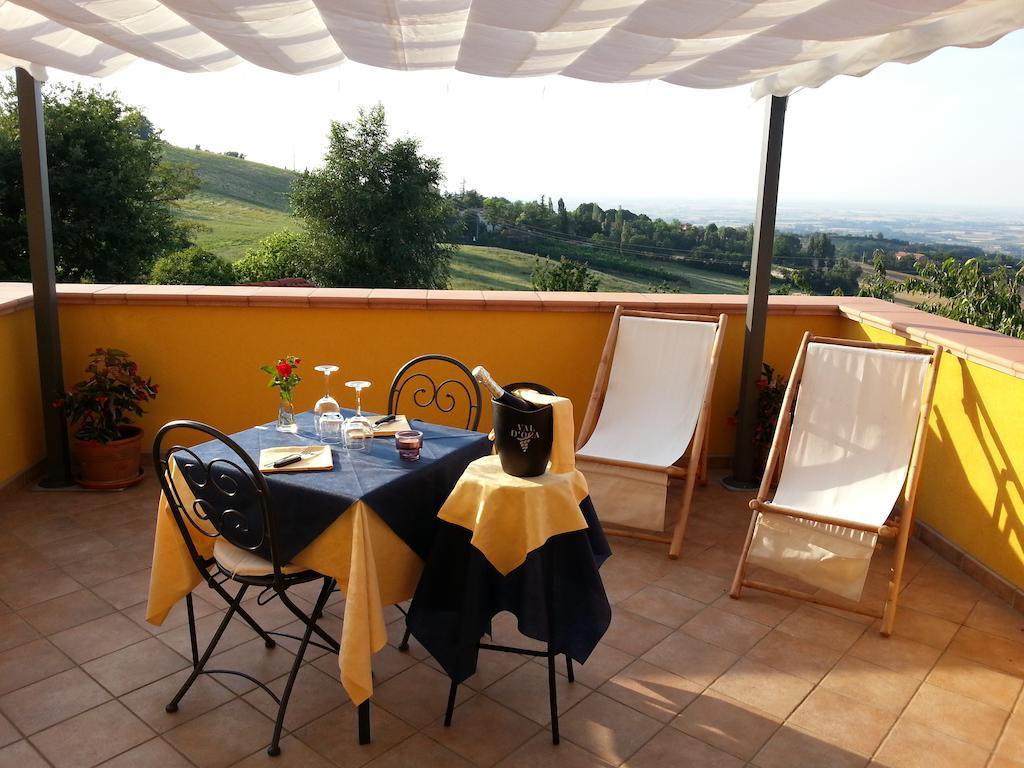 Osteria Da Cesare E Locanda Castel San Pietro Terme Oda fotoğraf